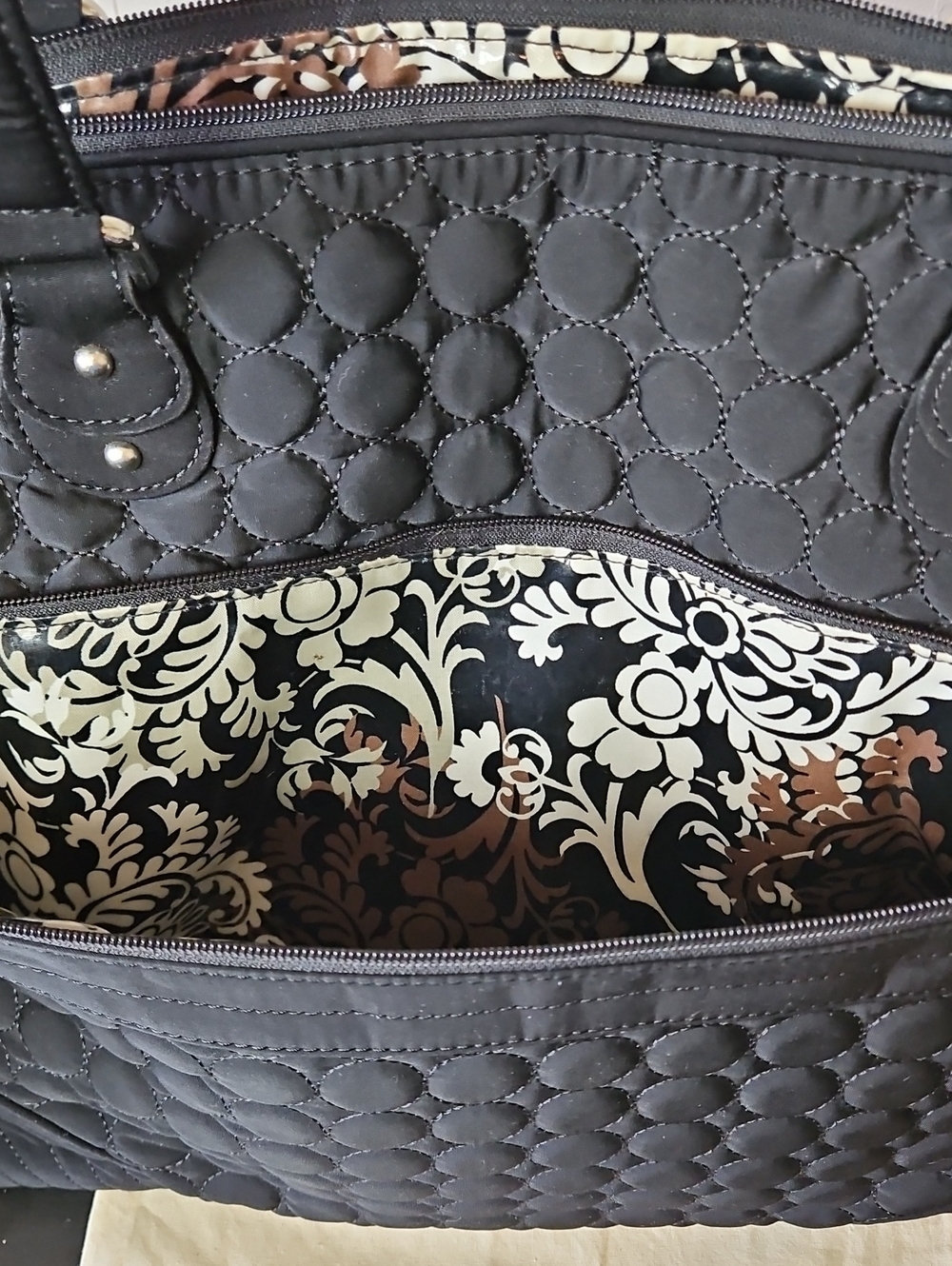 Vera Bradley Black Quilted Plastic Lined Diaper Bag/Tote Bag, Microfiber - Picture 6 of 11